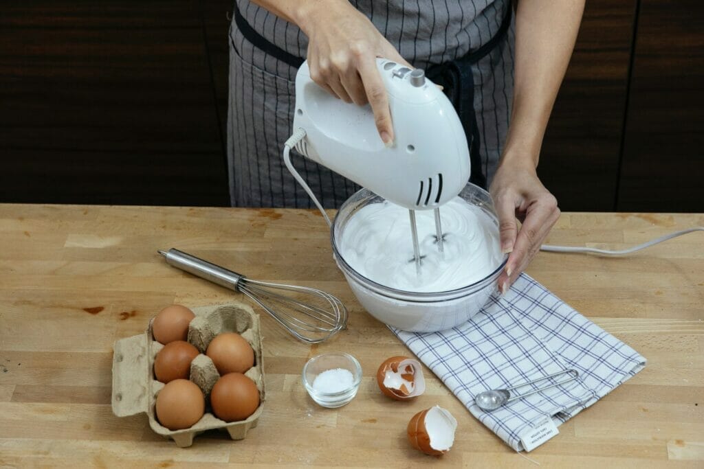 Using A Whip Cream Dispenser