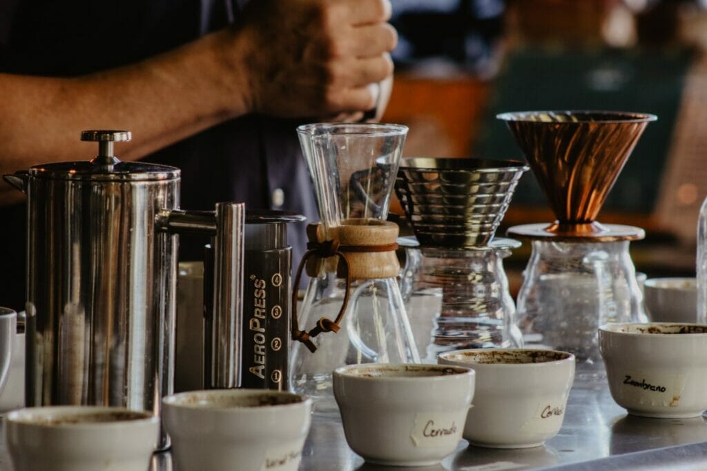 How Many Scoops Of Coffee Do You Put In A French Press?